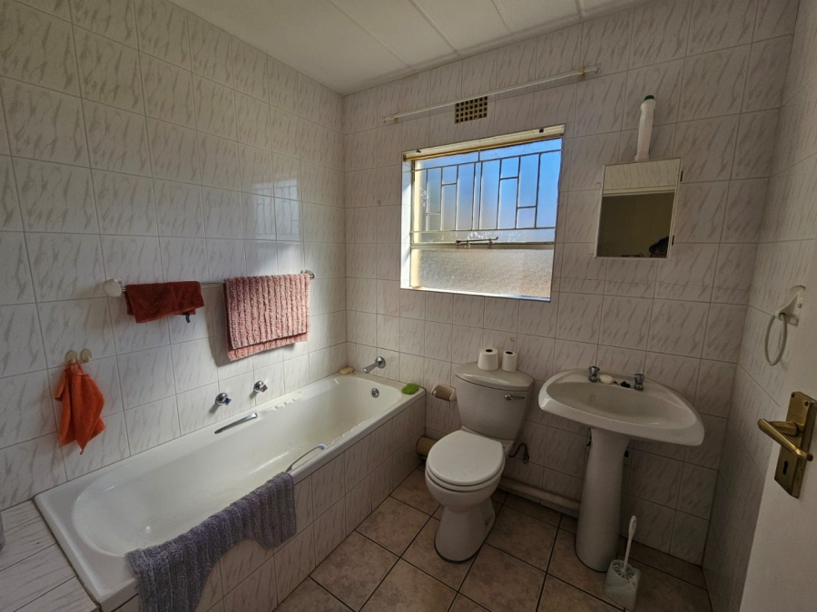 3 Bedroom Property for Sale in Vaalpark Free State